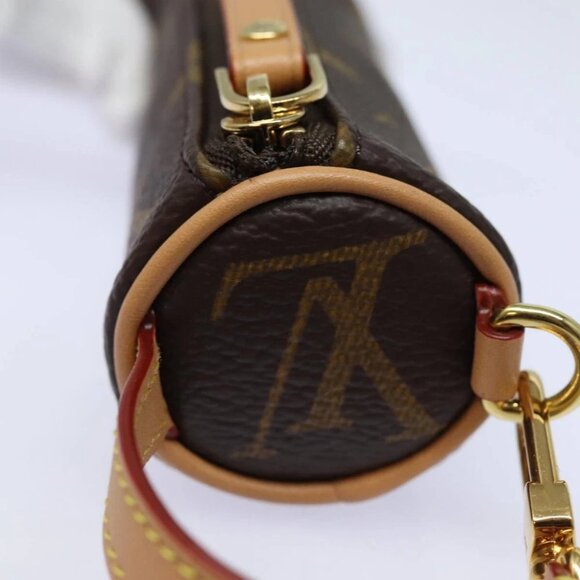 LOUIS VUITTON Monogram Micro Papillon Charm - Picture 6 of 14